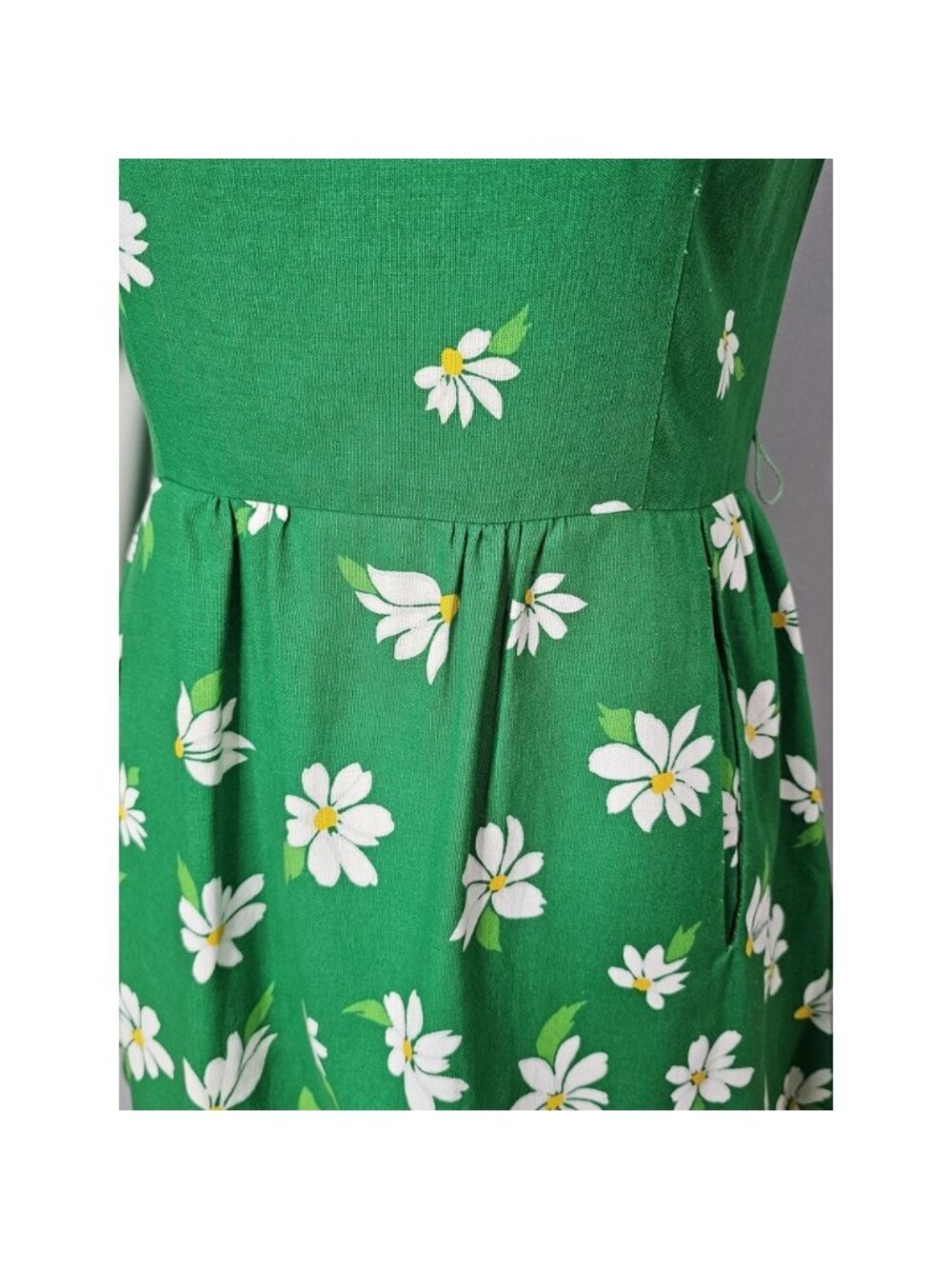 Vintage Malia Hawaii Dress, 60s/70s Hawaiian Dress, Daisy Print, Mini - Picture 6 of 10